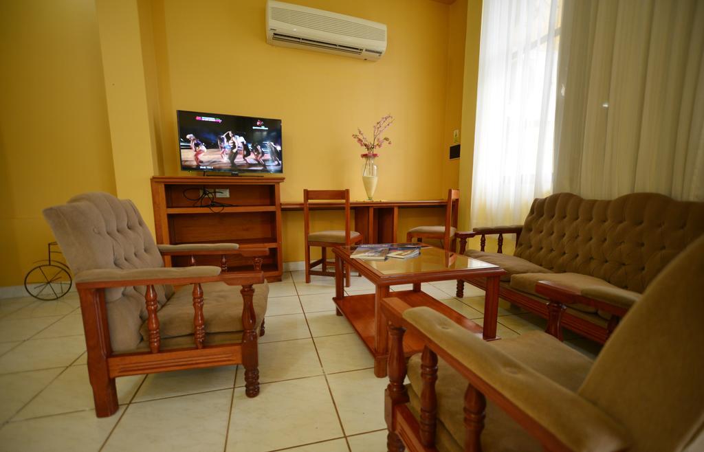 Hotel Lilian Puerto Iguazu Exterior photo
