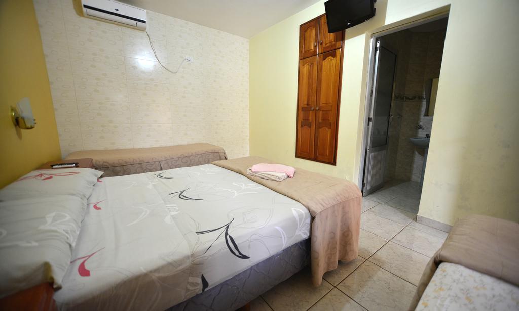 Hotel Lilian Puerto Iguazu Exterior photo